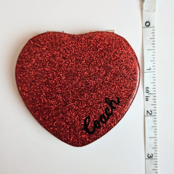 NWT Coach Wine Multi Glitter Heart Compact Mirror - Picture 8 of 8
